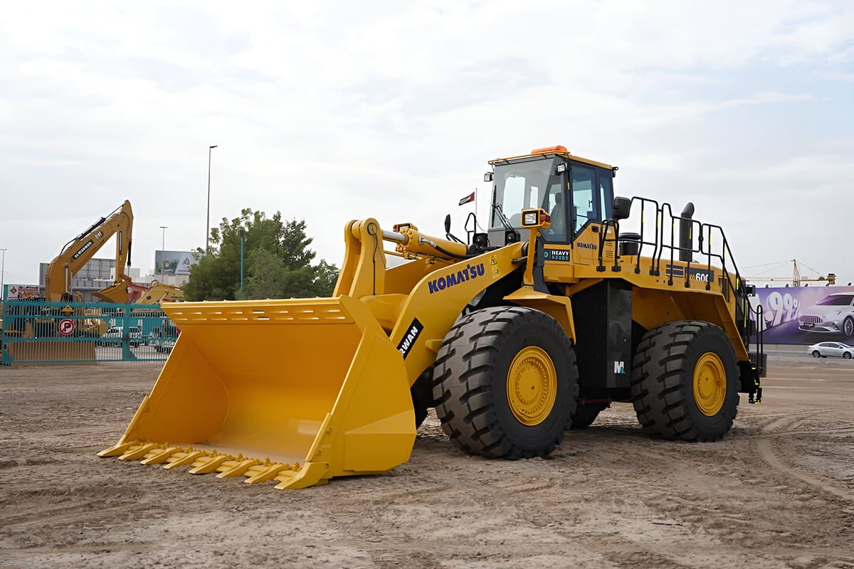 Large Komatsu Wheel Loaders
