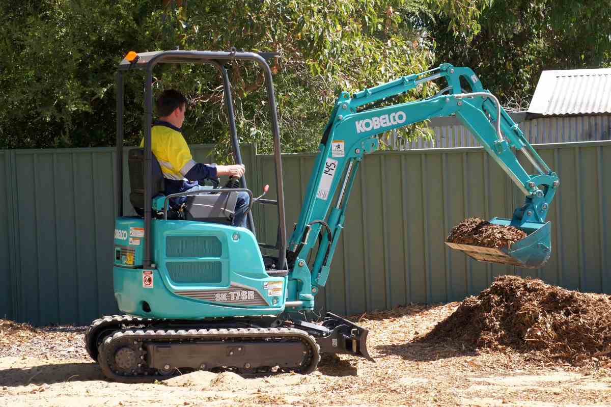 Kobelco SK17SR mini excavator