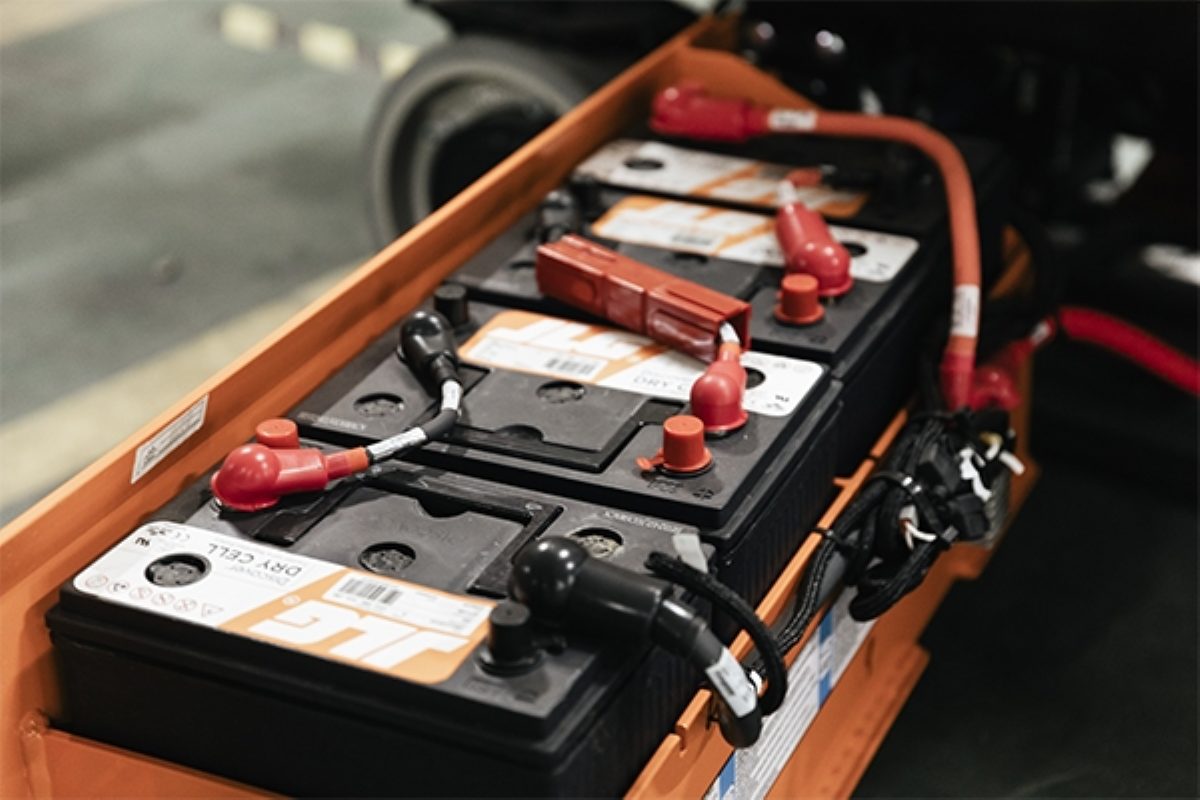 Mini excavator battery