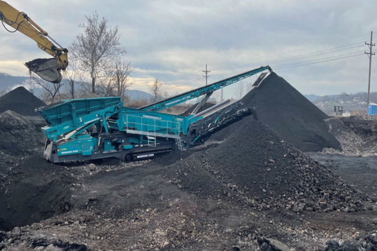 The Powerscreen Warrior 2400 Dominates This Site