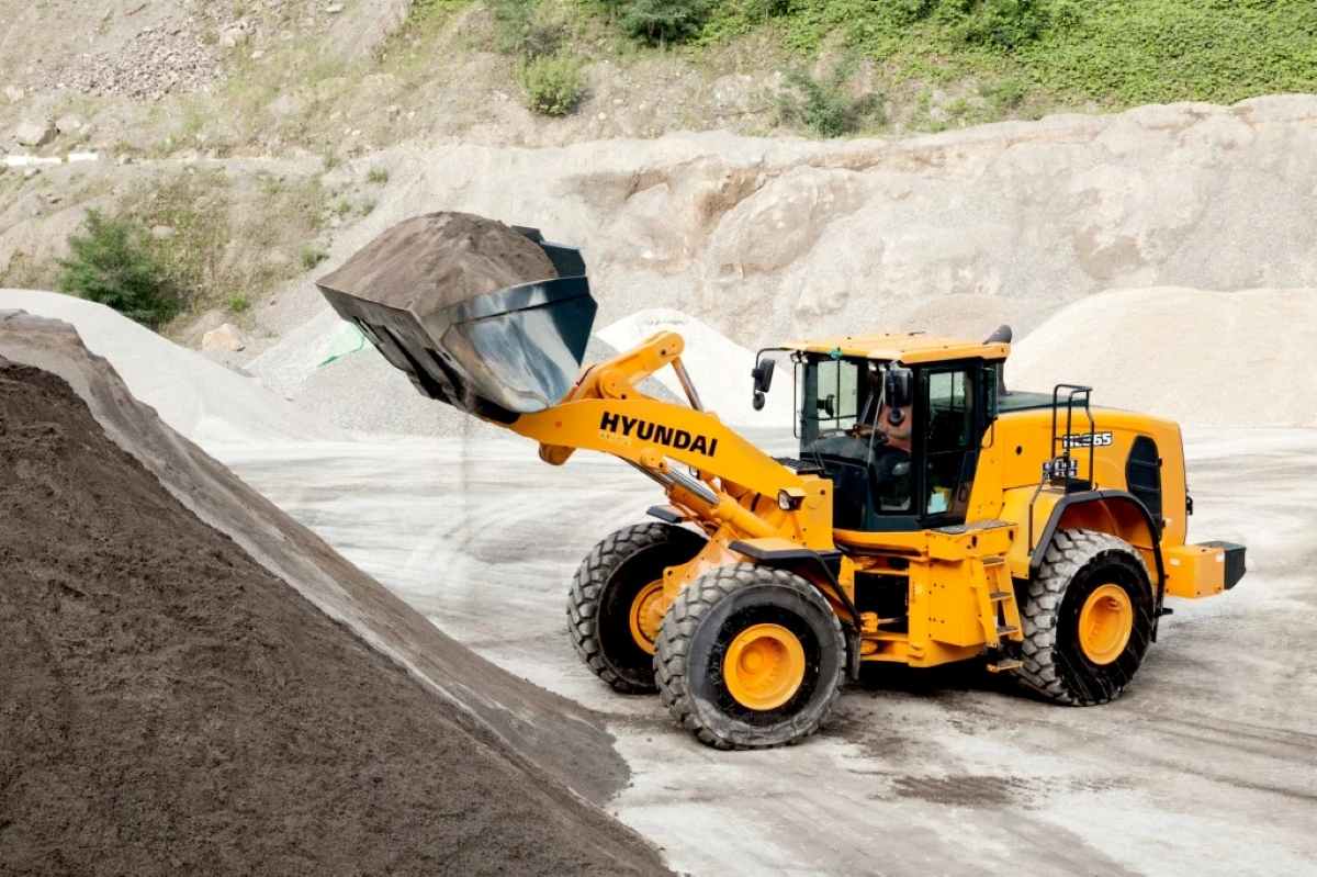 Hyundai HL965A wheel loader.