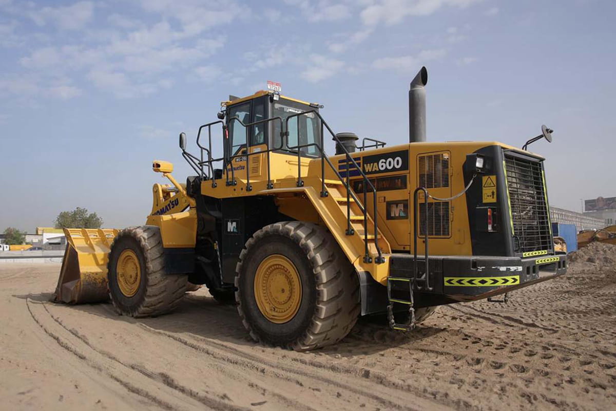 Komatsu WA600-6R wheel loader