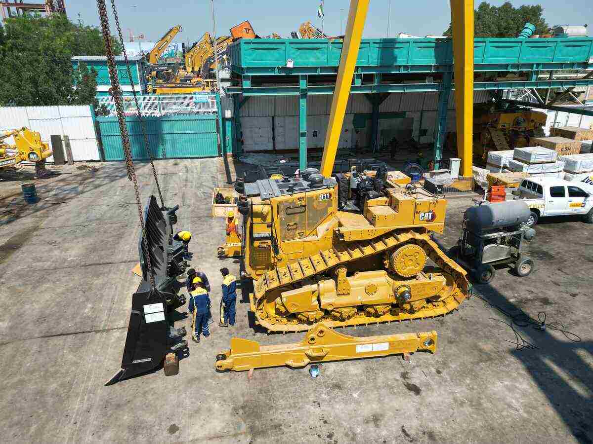 Al Marwan’s technicians assembling a Cat D11