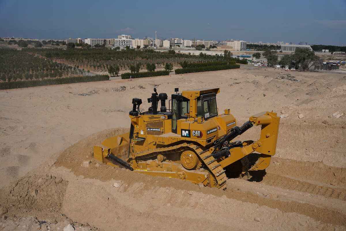CAT D9 GC bulldozer