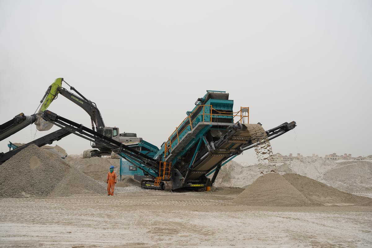 Chieftain 2100X screener from Powerscreen