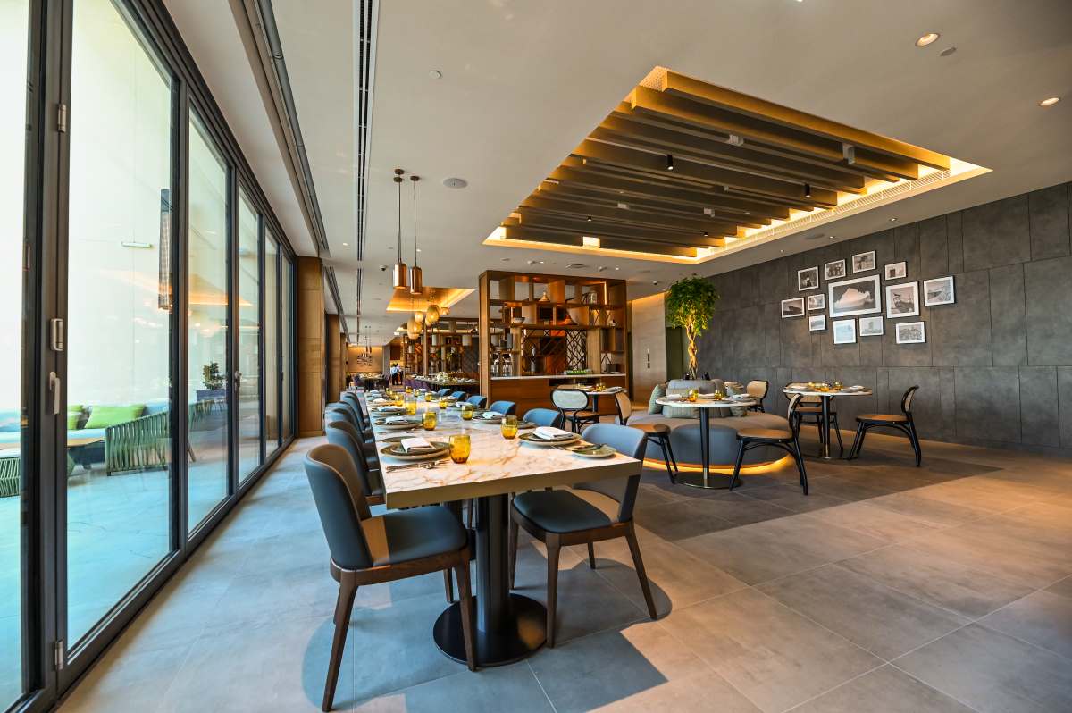 majdolin restaurant at doubletree hotel