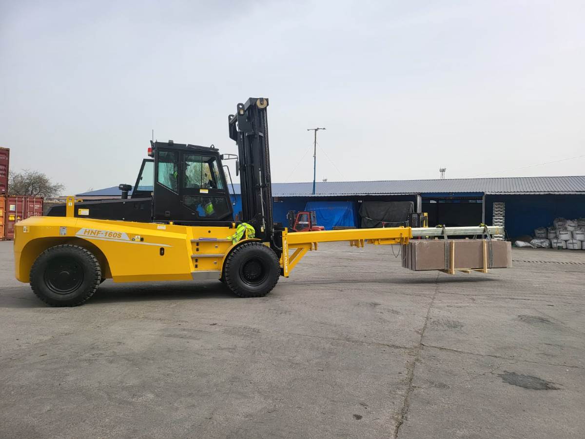 SOCMA HNF160 forklift attached to forklift jib.