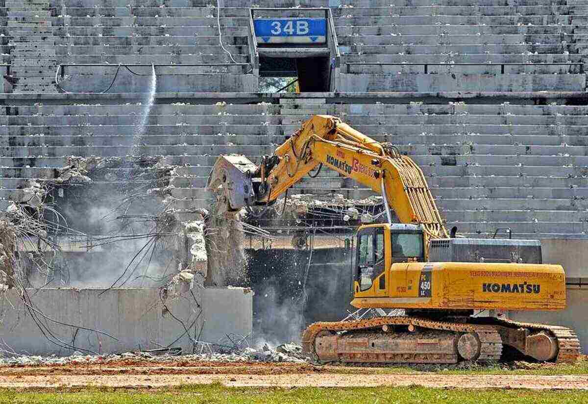 Komatsu PC450 excavator