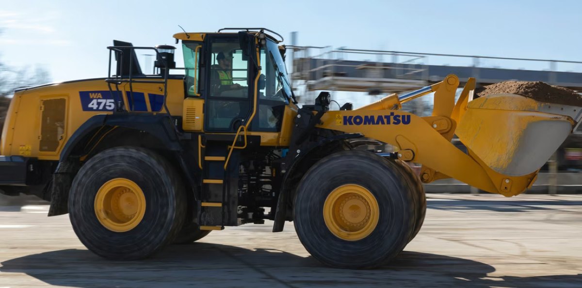 Komatsu's WA485-11 wheel loader