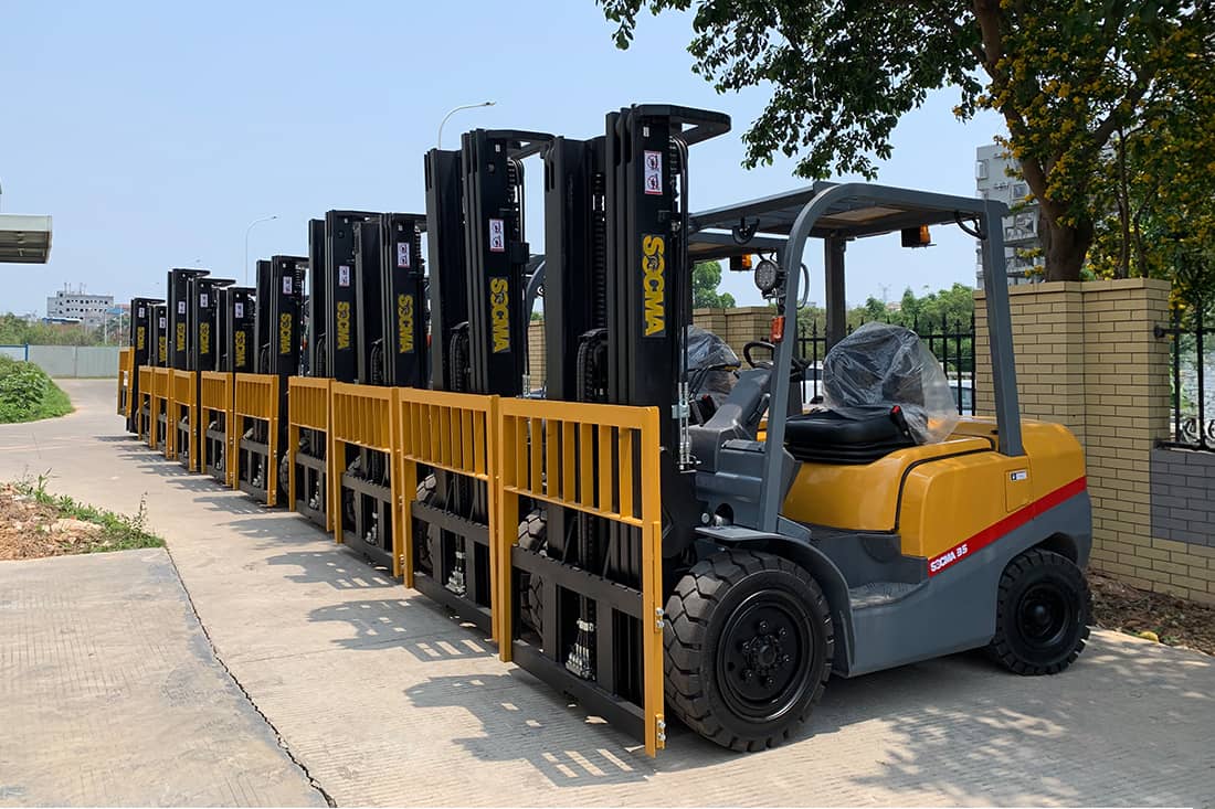 The new 2025 SOCMA HNF-30 Diesel Forklift