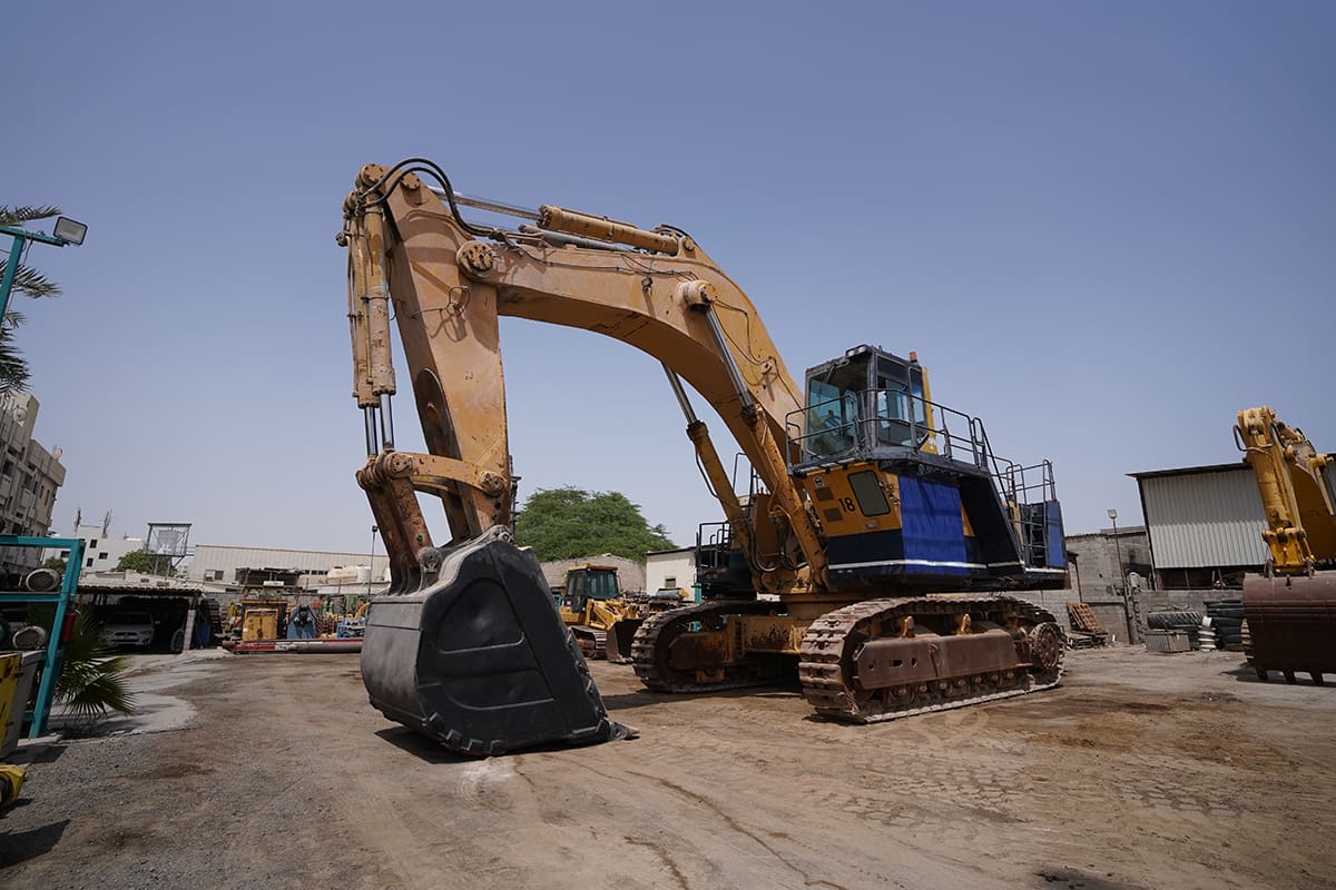 Used 2000 Komatsu PC1600 AP-1 track excavator
