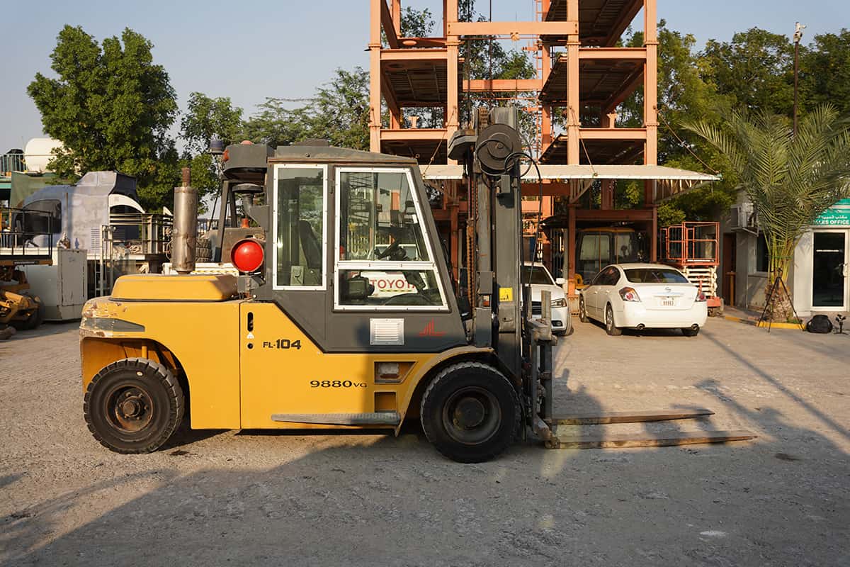 Used 2003 DanTruck 9000 forklift