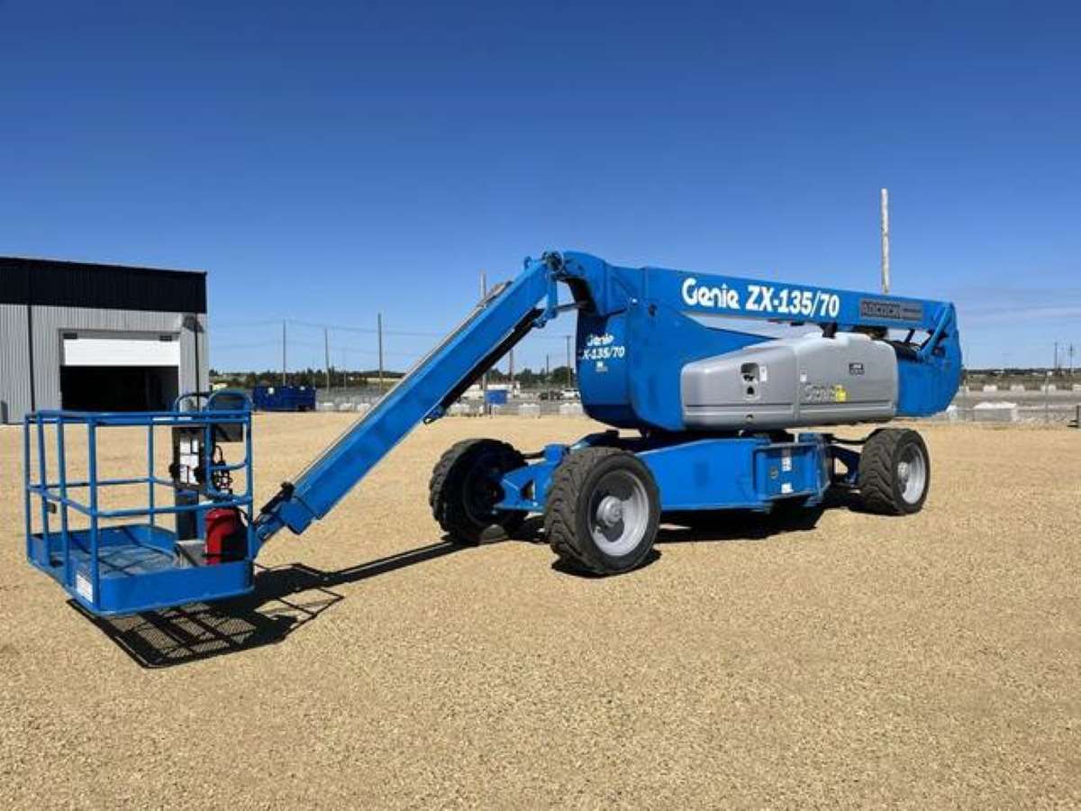 ／6 Top 10 Tallest Boom Lifts in the World
