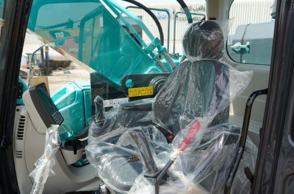kobelco sk500 excavator interior cabin