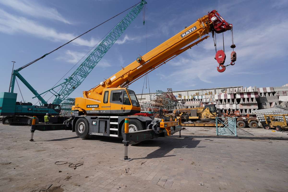 kato telescopic crane