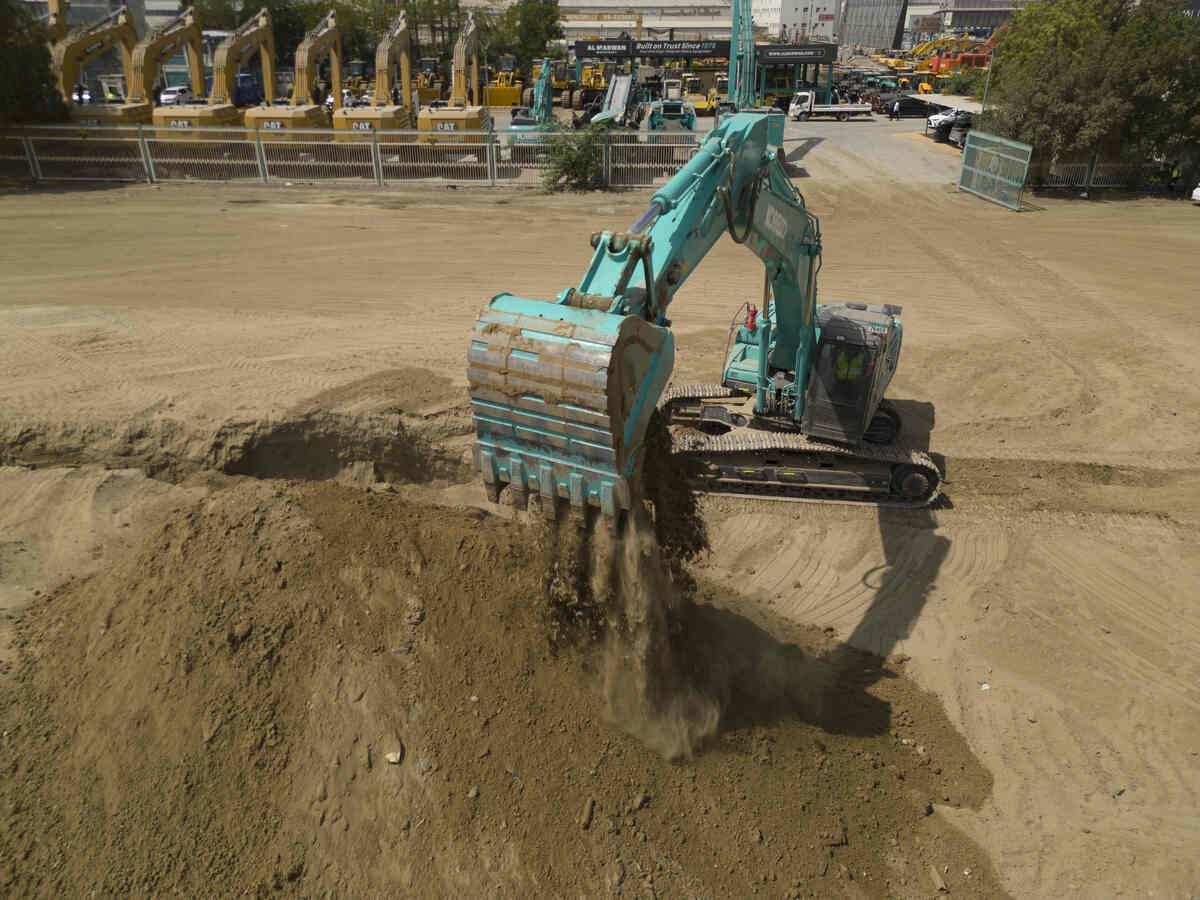 Kobelco SK380 excavator
