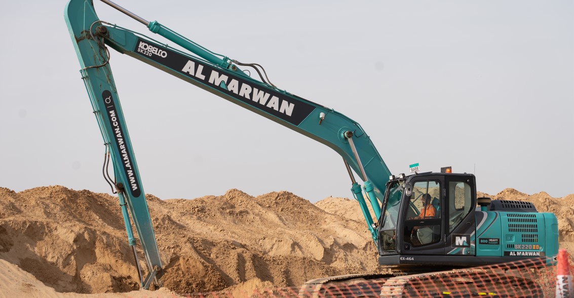 Kobelco SK220 long boom excavator