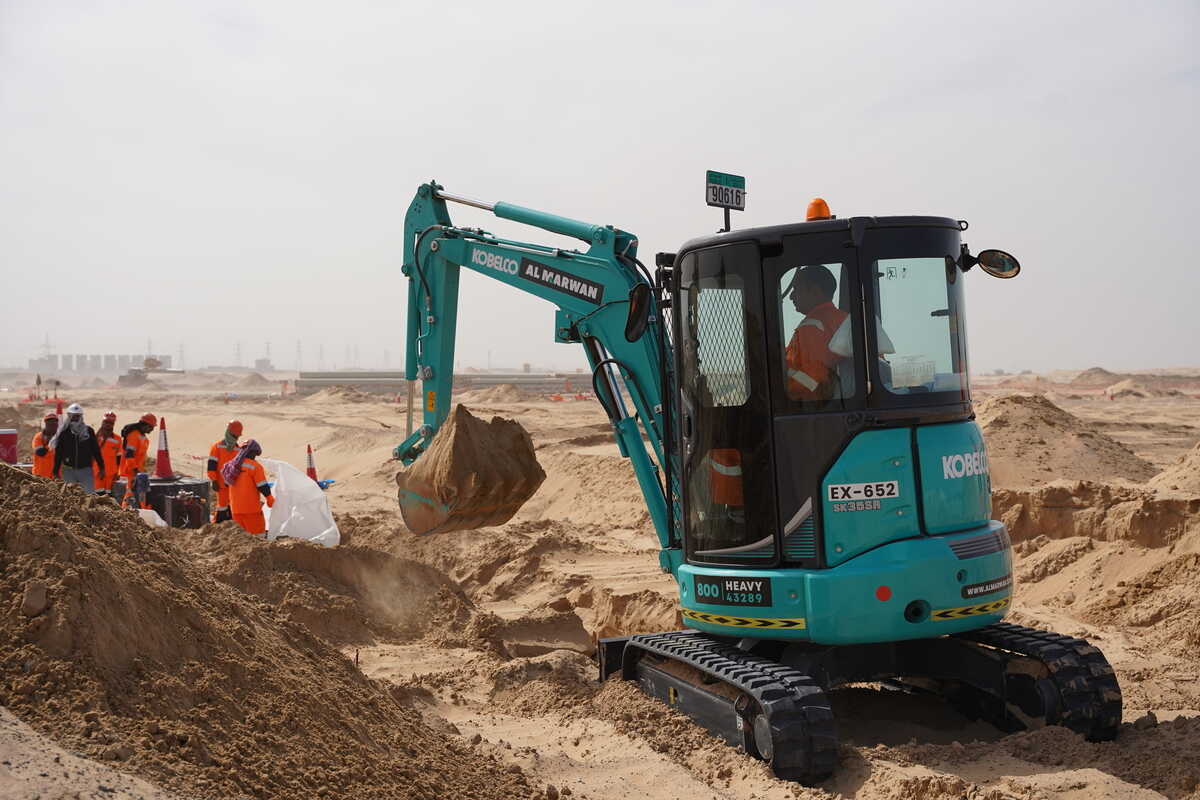 تصميم حفارة كوبيلكو الصغيرة SK35SR يركز على زيادة الطاقة اللازمة لمهام الحفر.