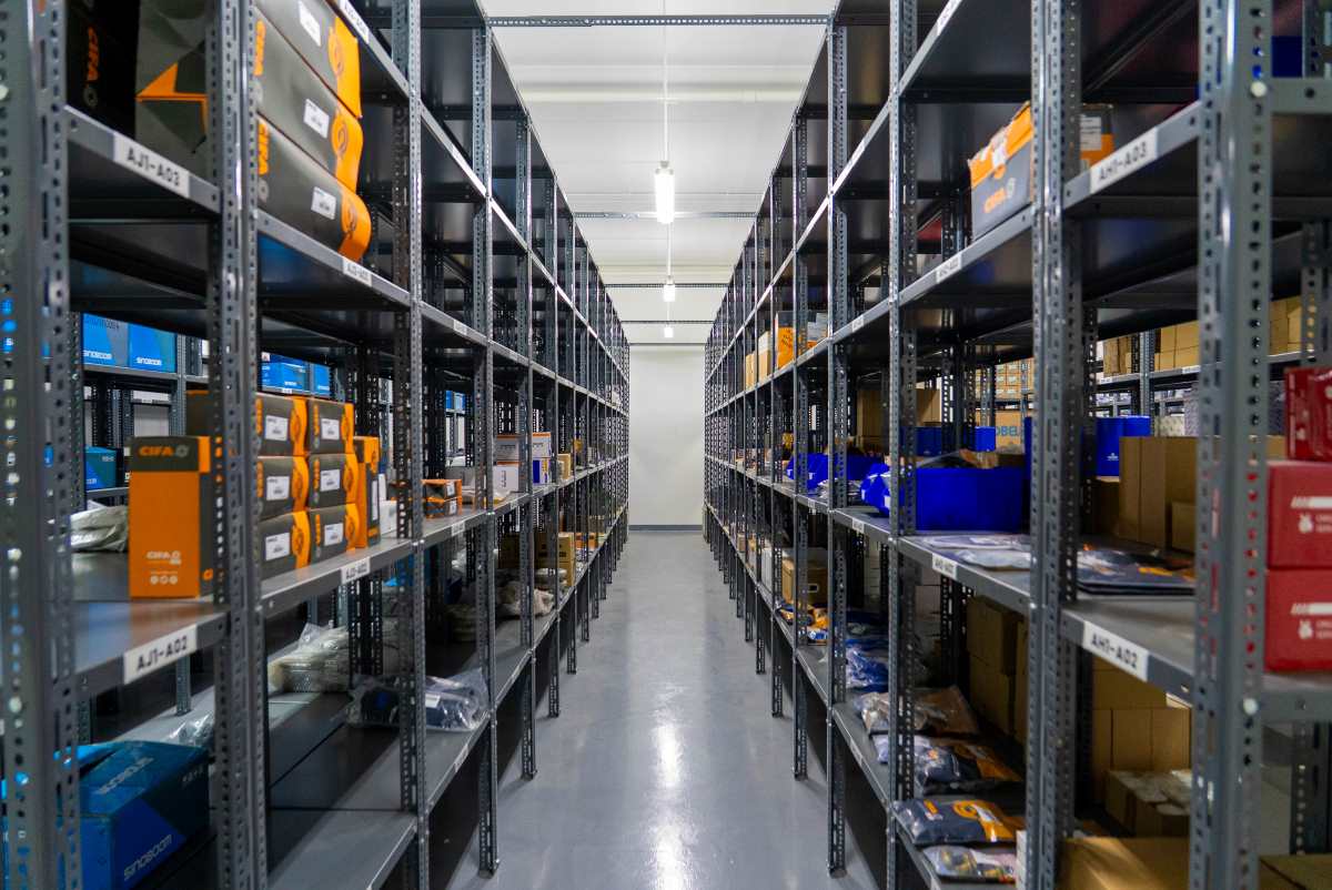 Al Marwan’s Sharjah spare parts showroom.