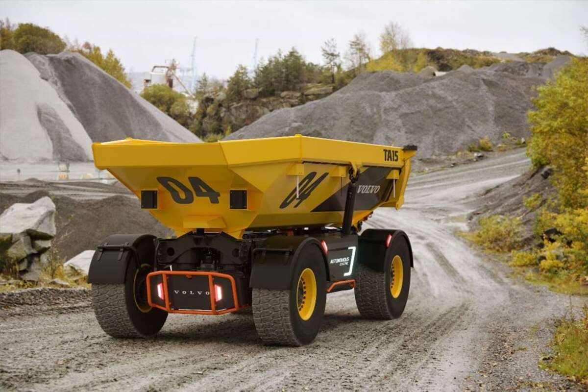 volvo TA15 battery electric hauler